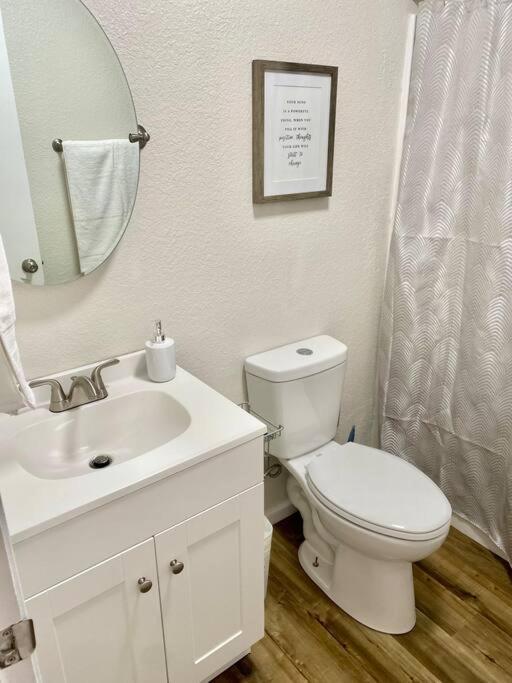 Contemporary 2-Bedroom Rental Unit Eagle Pass Bagian luar foto