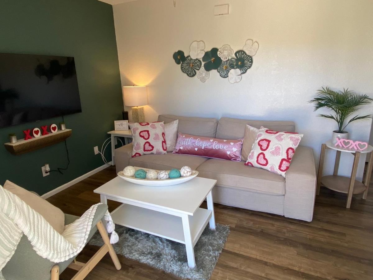 Contemporary 2-Bedroom Rental Unit Eagle Pass Bagian luar foto